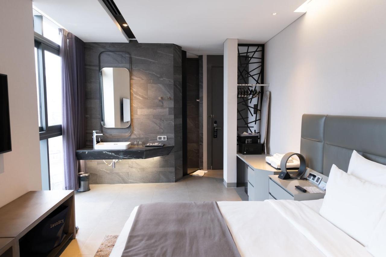 M Hotel Saigon Хошимін Екстер'єр фото